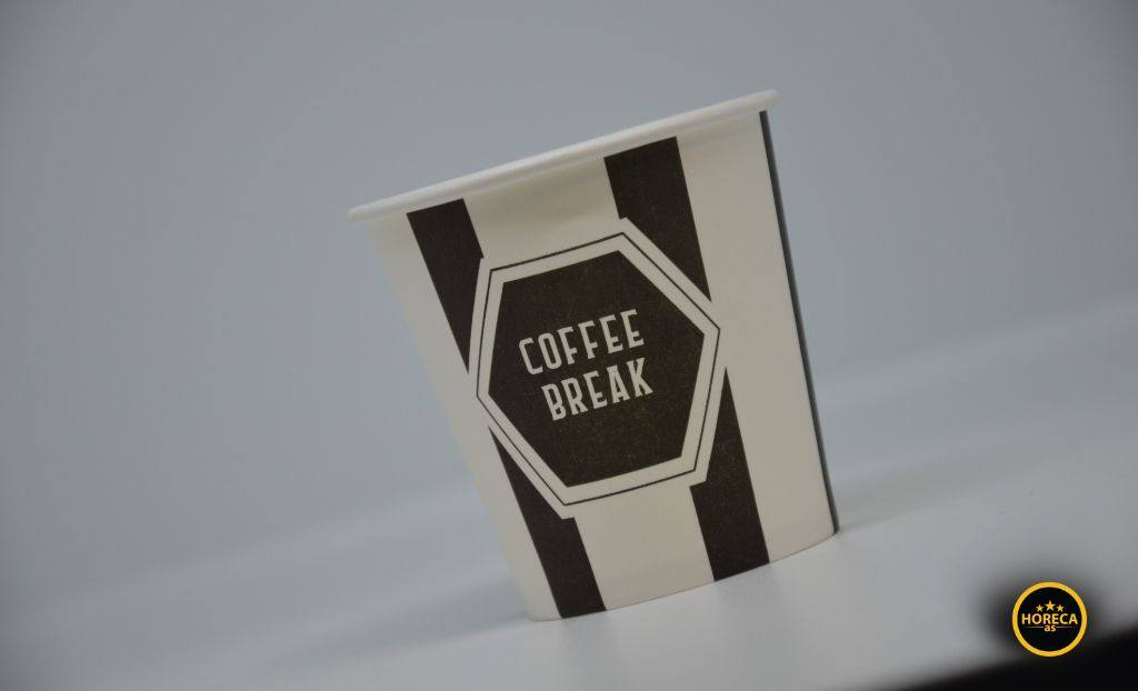 Papirna čaša coffee break kao deo HoReCa programa